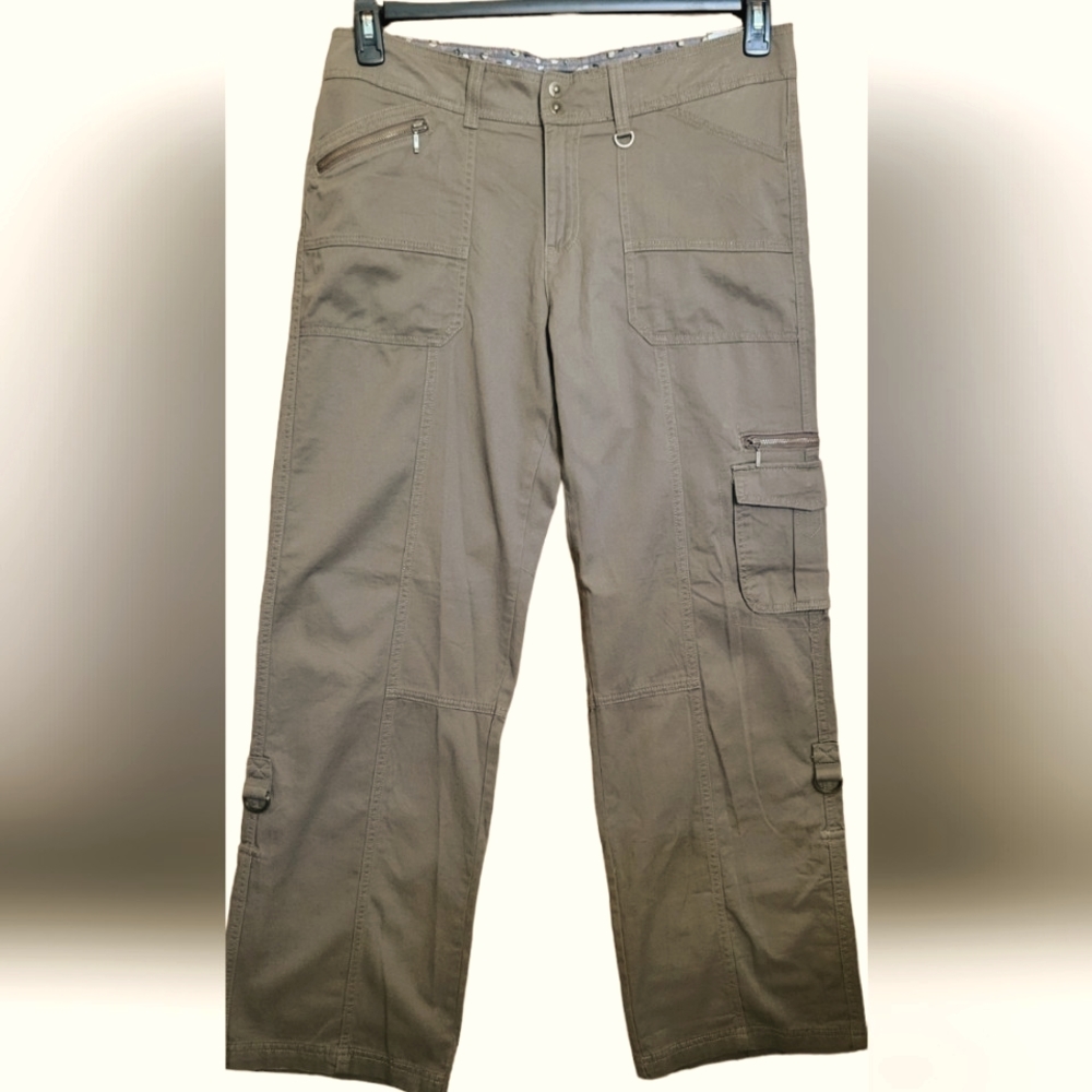 Casual, super cute bootcut pants, size 14, in light tobacco, by Lee.